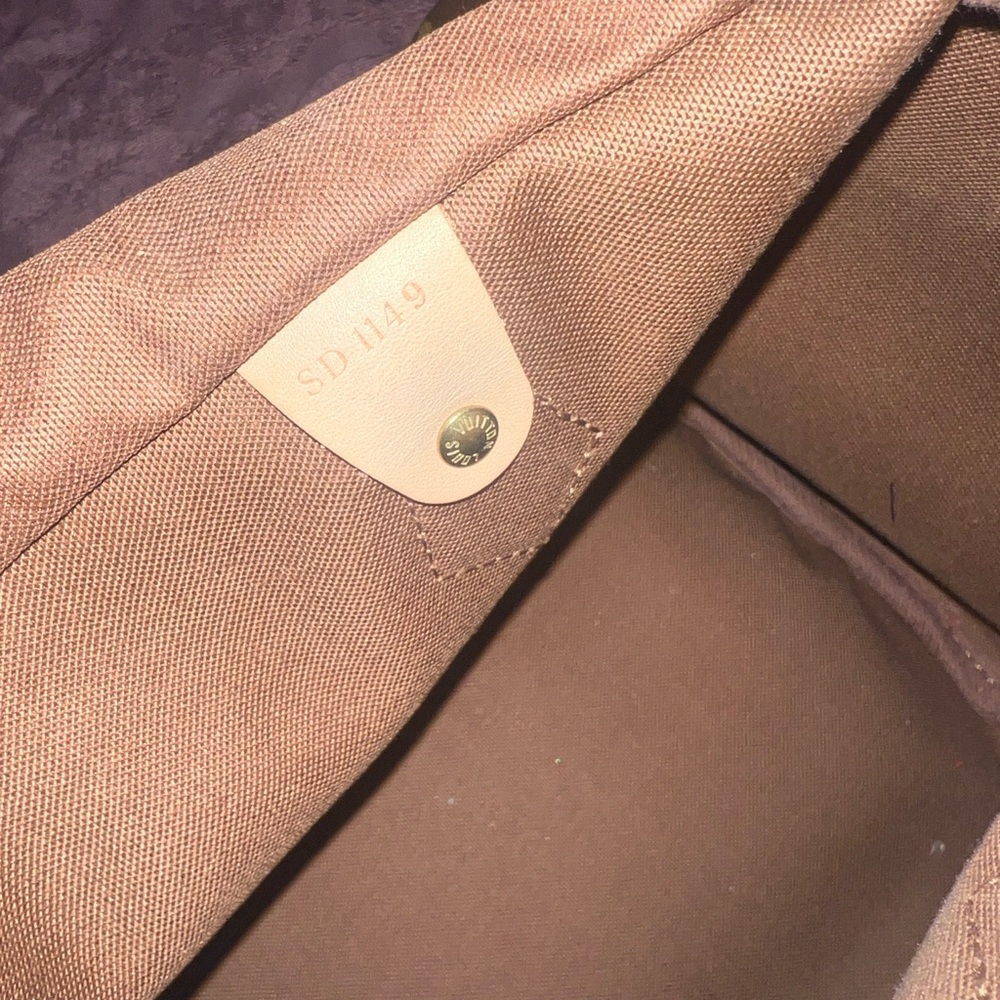 Louis Vuitton Monogram Speedy 30 with Tan Accents - Picture 10 of 11